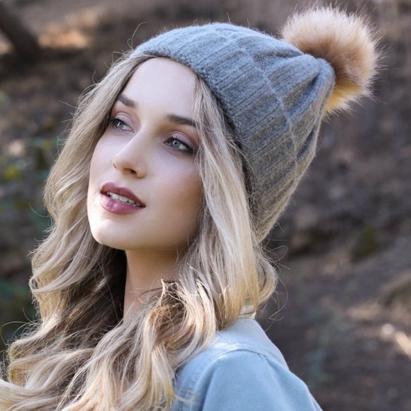 BLACK soft knit ribbed pom pom beanie hat - Picture 6 of 7